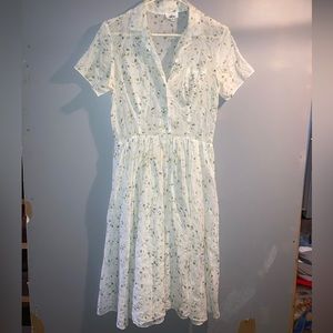 Vintage Woman’s Mica Floral White Flowey Spring Lightweights A-line Dress 8